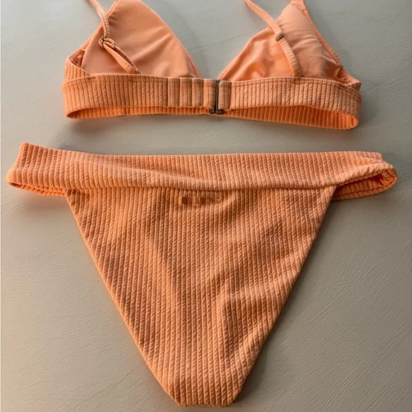 Billabong Peach Ribbed Swimwear - Picture 10 of 10